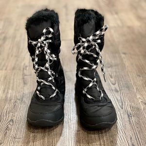 Sorel Women's Winter Boots - Size 9 (Great Condition)
